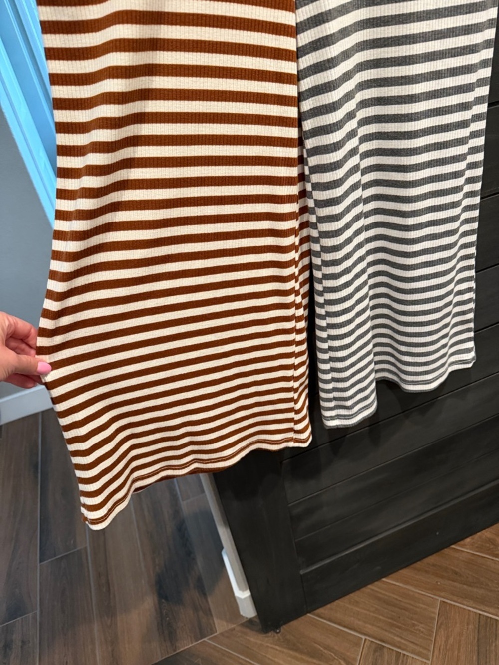 Two-Tone Striped Sleeveless Maxi Dress - Brown & Gray - Picture 6 of 8